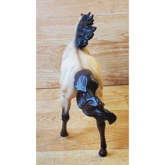 Breyer Reeves Light Tan Ivory Model Horse Figure Toy 10 x 6" - Picture 4 of 6